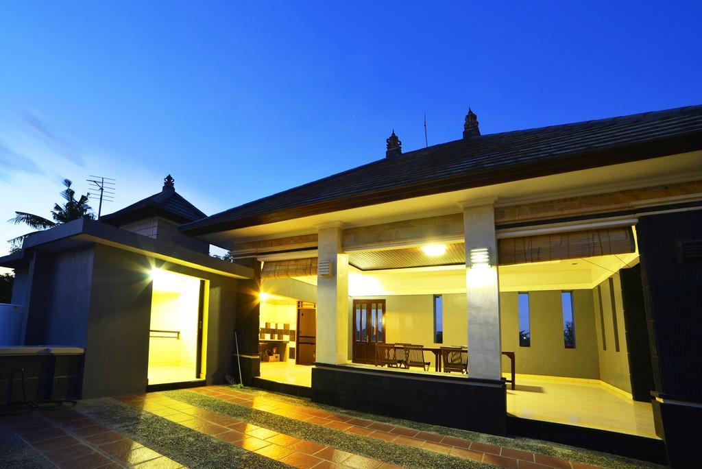 Ganggas Homestay Jimbaran Exterior foto
